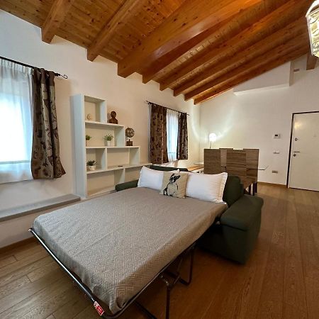 Ng Guest House Il Ris Сасари Екстериор снимка