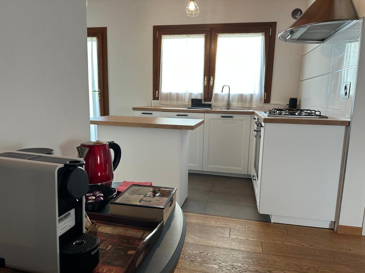 Ng Guest House Il Ris Сасари Екстериор снимка