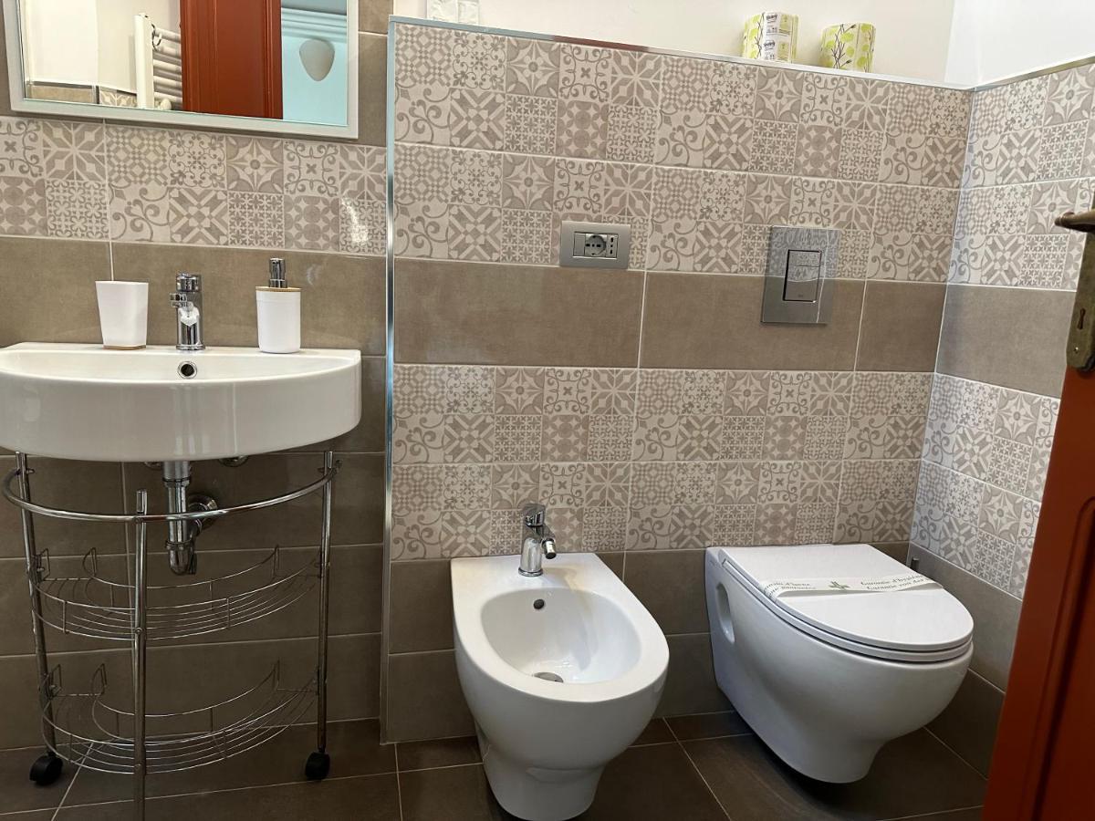 Ng Guest House Il Ris Сасари Екстериор снимка