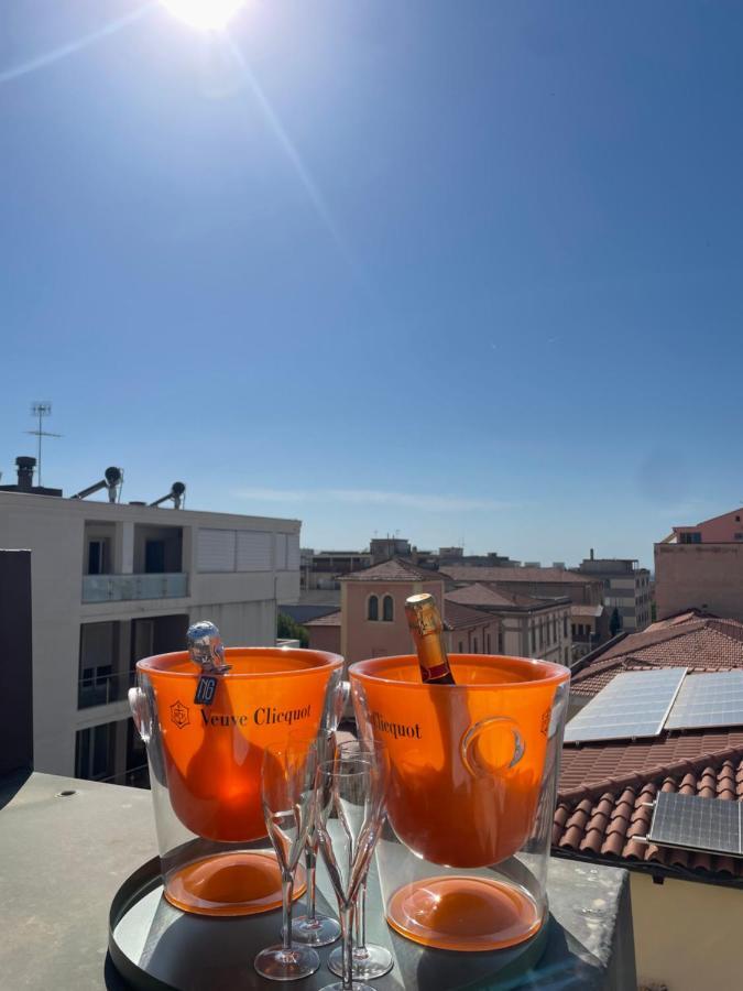 Ng Guest House Il Ris Сасари Екстериор снимка