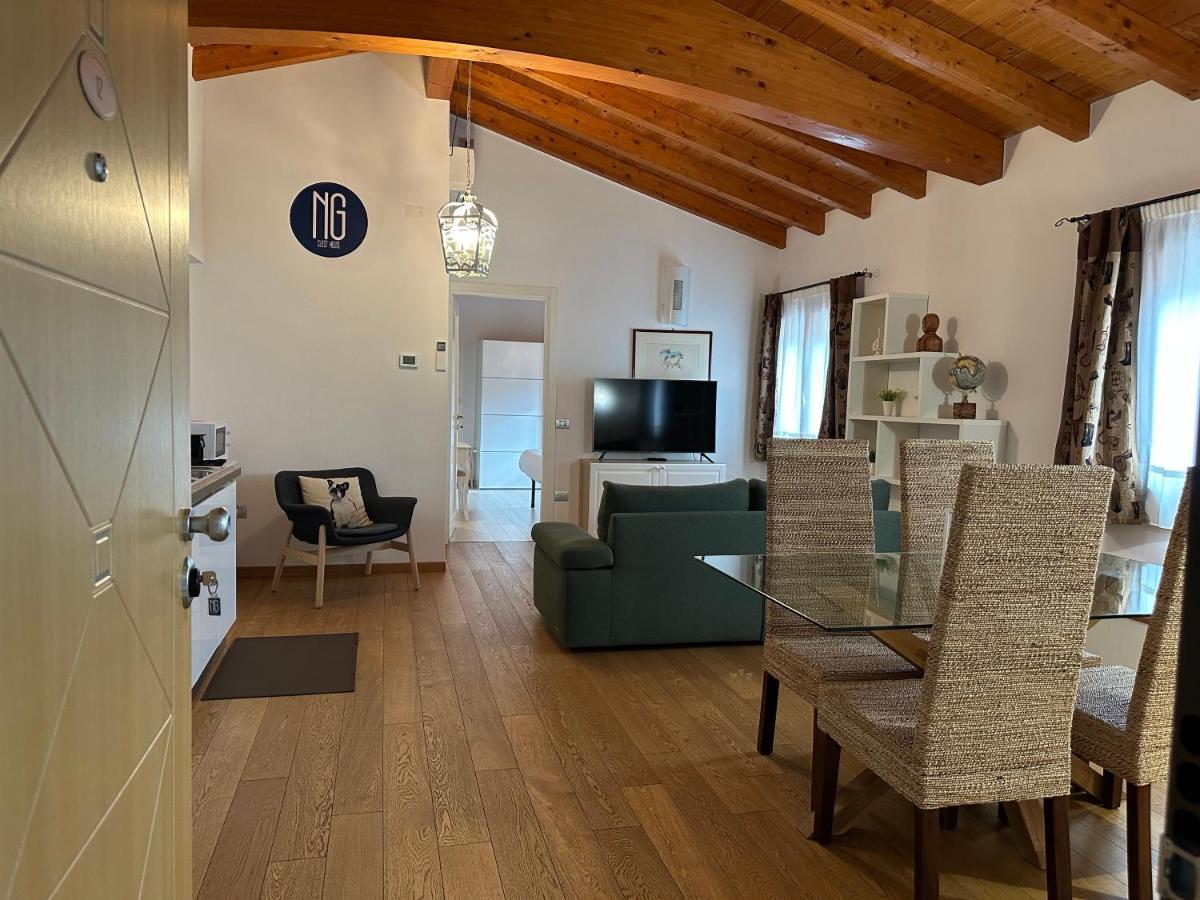 Ng Guest House Il Ris Сасари Екстериор снимка