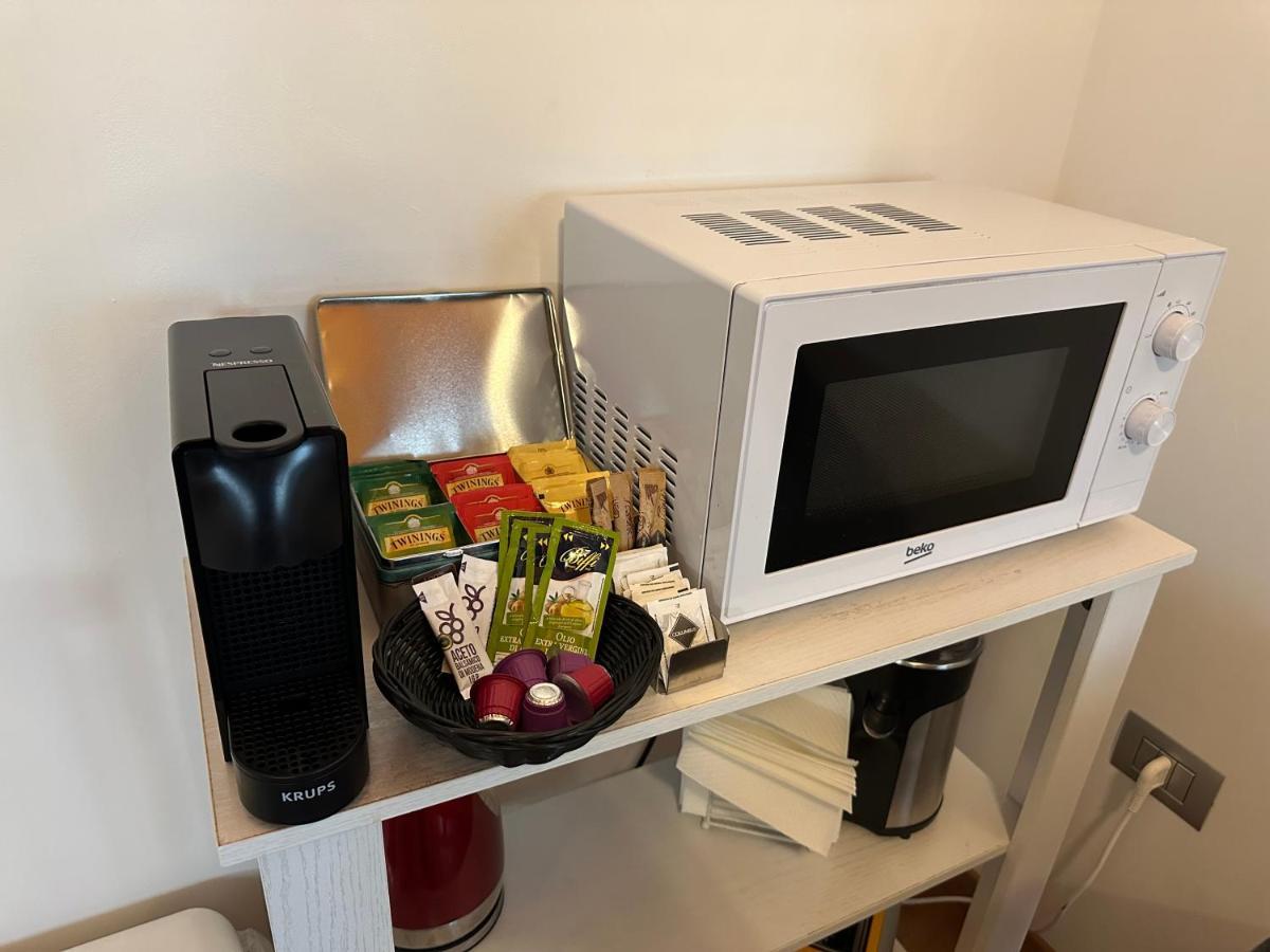 Ng Guest House Il Ris Сасари Екстериор снимка