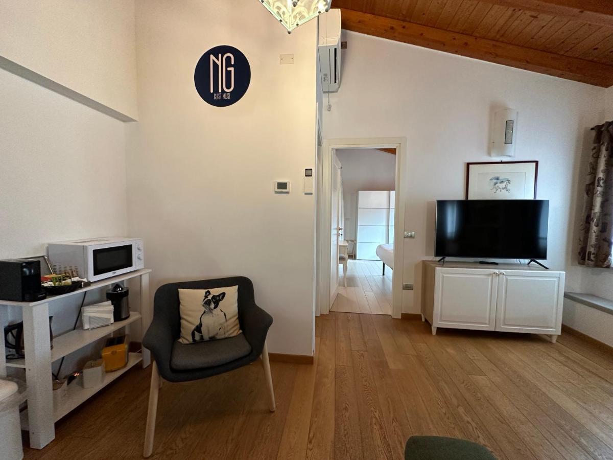 Ng Guest House Il Ris Сасари Екстериор снимка